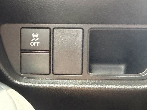 Used 2025 Honda HR-V EX-L image 28