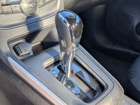 Certified 2018 Nissan Sentra SV image 15