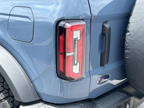 Used 2025 Ford Bronco Badlands AWD/4WD image 9