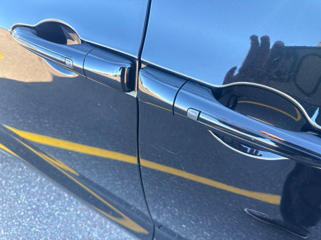 Used 2025 Chrysler Pacifica Select FWD image 12