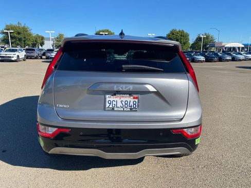Used 2023 Kia Niro Wind FWD image 5