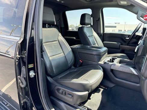 Used 2022 GMC Sierra 2500 Denali w/ Denali Black Diamond Edition AWD/4WD image 25