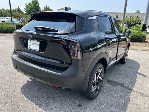 New 2026 Nissan Kicks SV w/ SV Premium Package FWD image 7