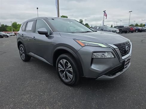 Used 2023 Nissan Rogue SV AWD/4WD image 4