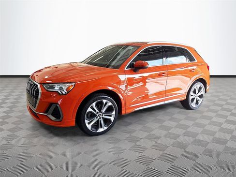 Used 2021 Audi Q3 2.0T Premium Plus w/ Premium Plus Package AWD/4WD image 3