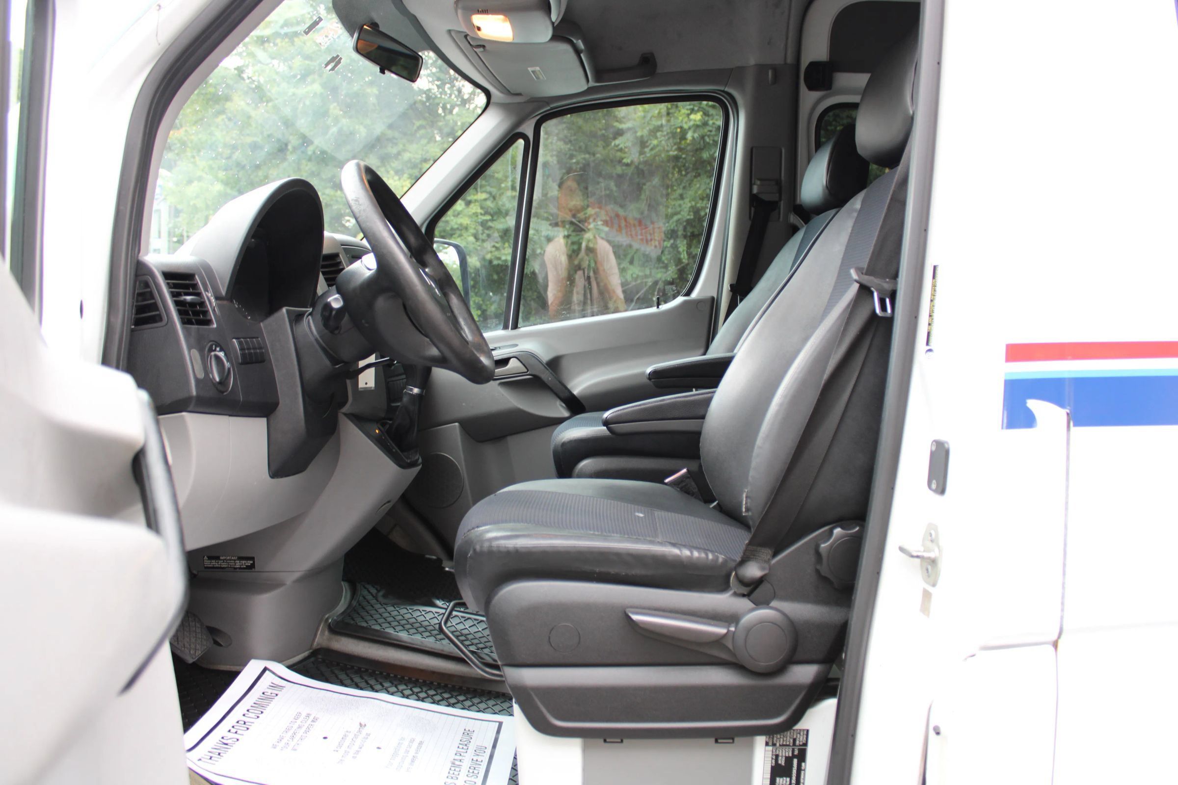 Used 2016 Mercedes-Benz Sprinter 2500 image 21