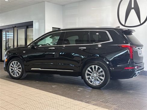 Used 2021 Cadillac XT6 Premium Luxury image 4