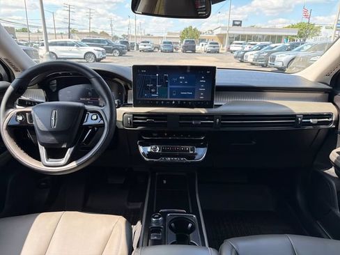 Certified 2023 Lincoln Corsair FWD image 15
