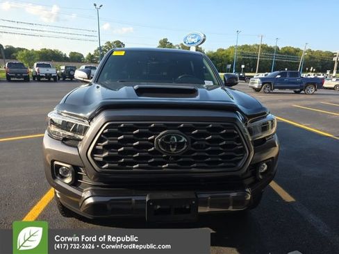 Used 2023 Toyota Tacoma TRD Sport w/ Advanced Technology Package AWD/4WD image 2