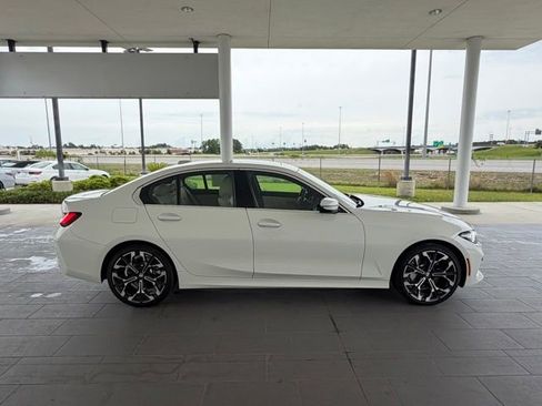 Certified 2025 BMW 330i Sedan w/ Premium Package RWD image 6