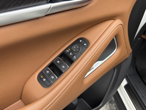 Certified 2025 INFINITI QX60 Autograph w/ Cargo Package image 11