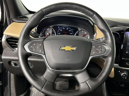 Used 2023 Chevrolet Traverse Premier AWD/4WD image 25