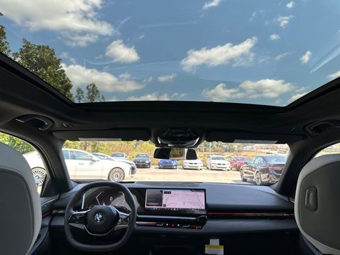 New 2026 BMW 530i w/ Premium Package RWD image 43