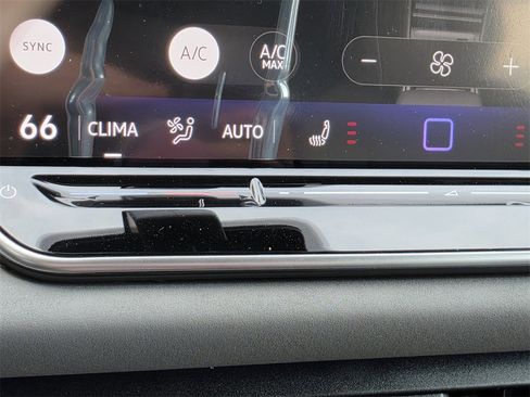 New 2026 Volkswagen Tiguan SE R-Line image 14