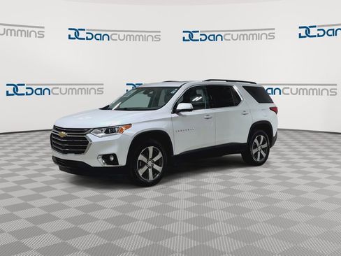 Used 2020 Chevrolet Traverse LT w/ LT Premium Package AWD/4WD image 4
