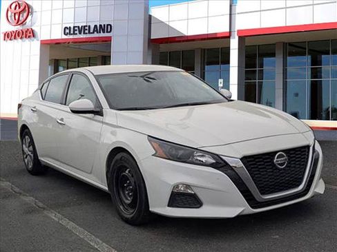 Used 2022 Nissan Altima 2.5 S image 2