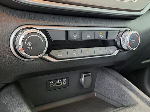 Used 2025 Nissan Altima 2.5 SV FWD image 16
