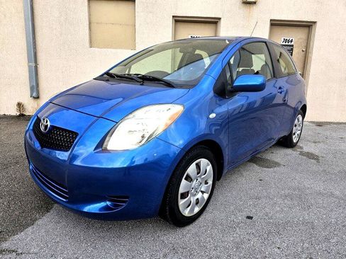 Used 2007 Toyota Yaris 2-Door Hatchback image 6