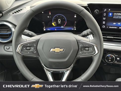 New 2026 Chevrolet Trax LT w/ Driver Confidence Package image 13