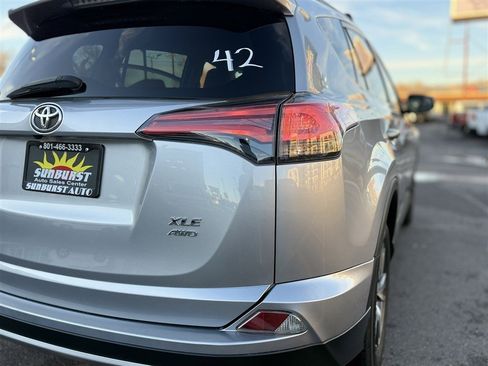 Used 2016 Toyota RAV4 XLE image 22