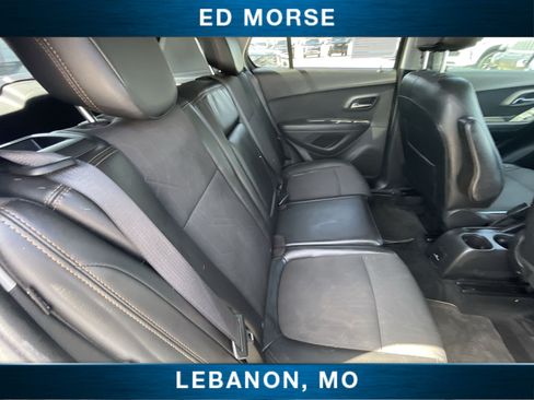 Certified 2020 Chevrolet Trax LT w/ LT Convenience Package FWD image 24