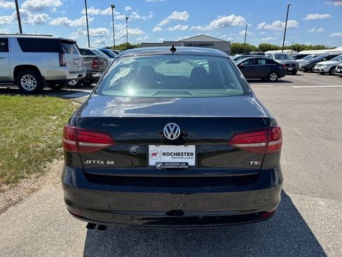 Used 2016 Volkswagen Jetta SE FWD image 37
