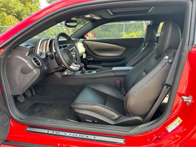 Used 2010 Chevrolet Camaro SS w/ White Stripe Package RWD image 23