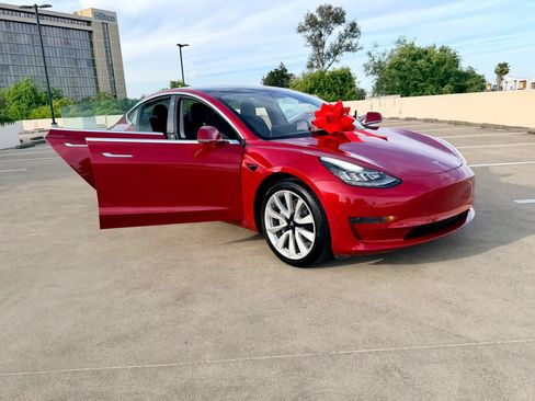 Used 2020 Tesla Model 3 Standard Range Plus RWD image 40