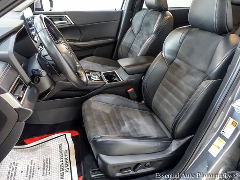 Used 2023 Mitsubishi Outlander SE AWD/4WD image 13