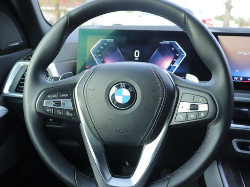 Certified 2024 BMW X5 xDrive40i w/ Premium Package image 31