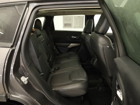 Used 2018 Jeep Cherokee Limited w/ Technology Group image 37