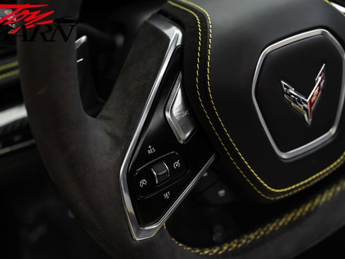 Used 2021 Chevrolet Corvette Stingray Premium Conv w/ Z51 Performance Package RWD image 41