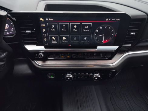 Used 2024 GMC Sierra 1500 SLT image 8