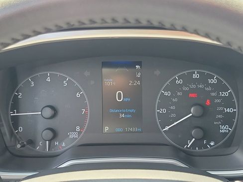 Used 2023 Toyota Corolla SE FWD image 3