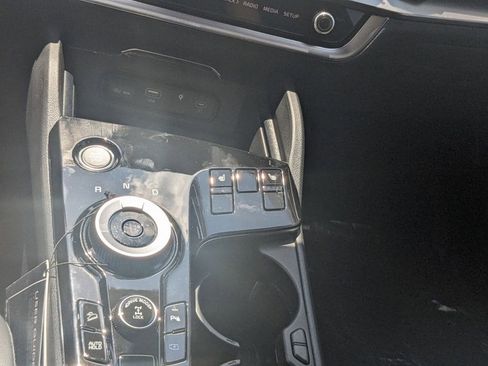 Used 2024 Kia Sportage EX image 20
