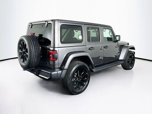 Used 2022 Jeep Wrangler Sahara image 9