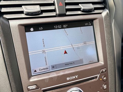 Used 2019 Ford Fusion Titanium image 7