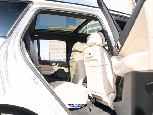 Used 2021 BMW X5 xDrive40i w/ M Sport Package image 19
