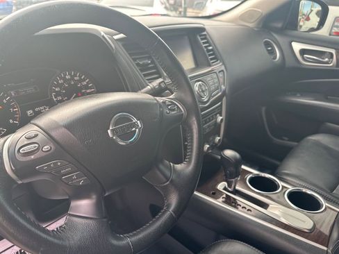 Used 2014 Nissan Pathfinder SL w/ SL Tech Package image 30