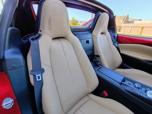 Used 2020 MAZDA MX-5 Miata RF Grand Touring RWD image 64