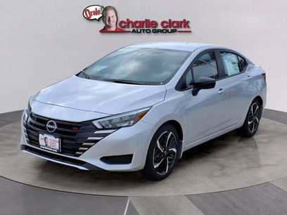 New 2025 Nissan Versa SR w/ Trunk Package