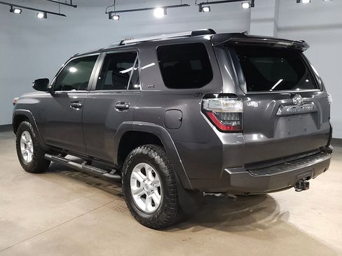 Used 2023 Toyota 4Runner SR5 Premium w/ Moonroof Package RWD image 5