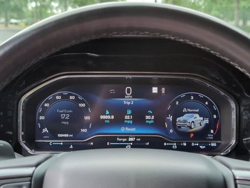 Used 2023 Chevrolet Silverado 1500 High Country w/ Technology Package AWD/4WD image 28