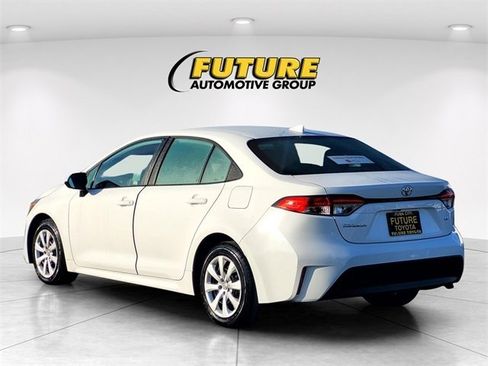 Used 2024 Toyota Corolla LE image 7