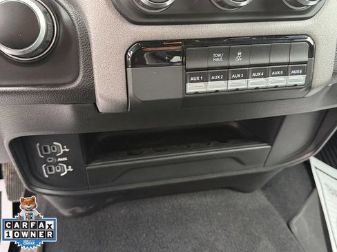 Used 2024 RAM 2500 Tradesman w/ Chrome Appearance Group AWD/4WD image 32