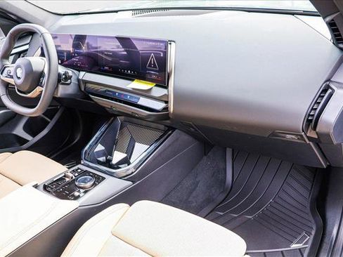 Used 2025 BMW X3 xDrive30i w/ Convenience Package image 25