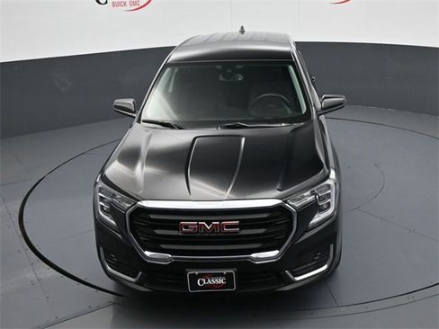 Used 2024 GMC Terrain SLE image 19