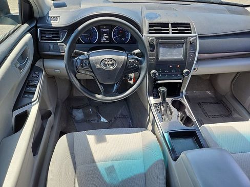 Used 2017 Toyota Camry LE FWD image 11