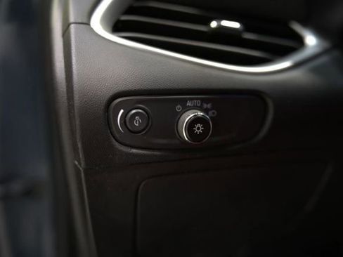 Used 2021 Chevrolet Malibu RS FWD image 17