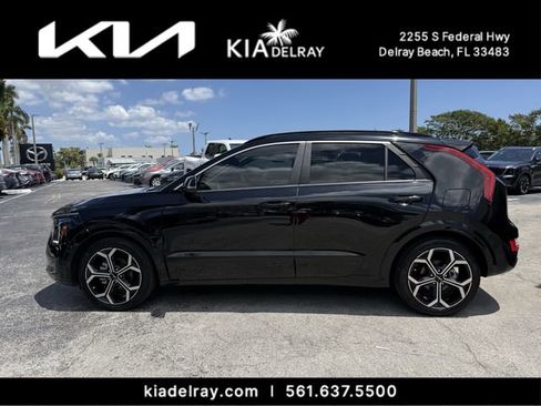 Used 2023 Kia Niro EX Touring FWD image 5